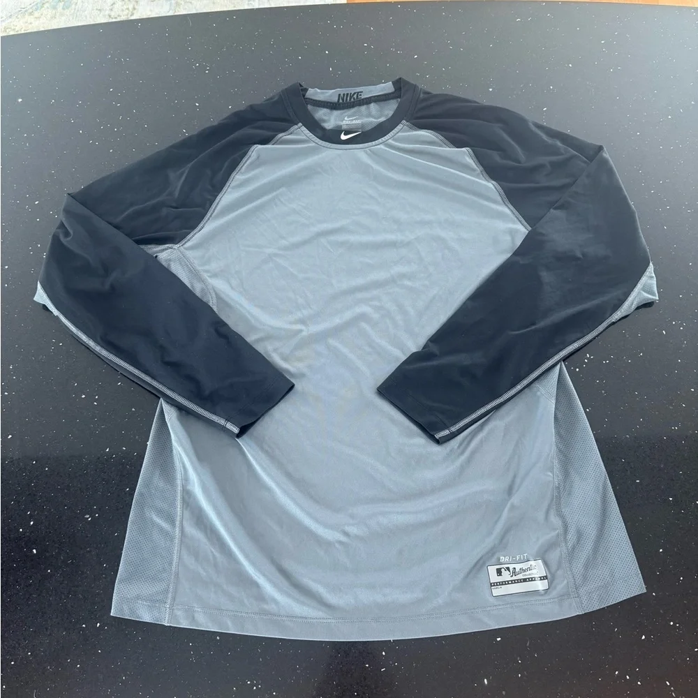 Nike Black and Gray Raglan Long Sleeve Shirt